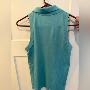 NWOT LULU TOP. Size 2/4